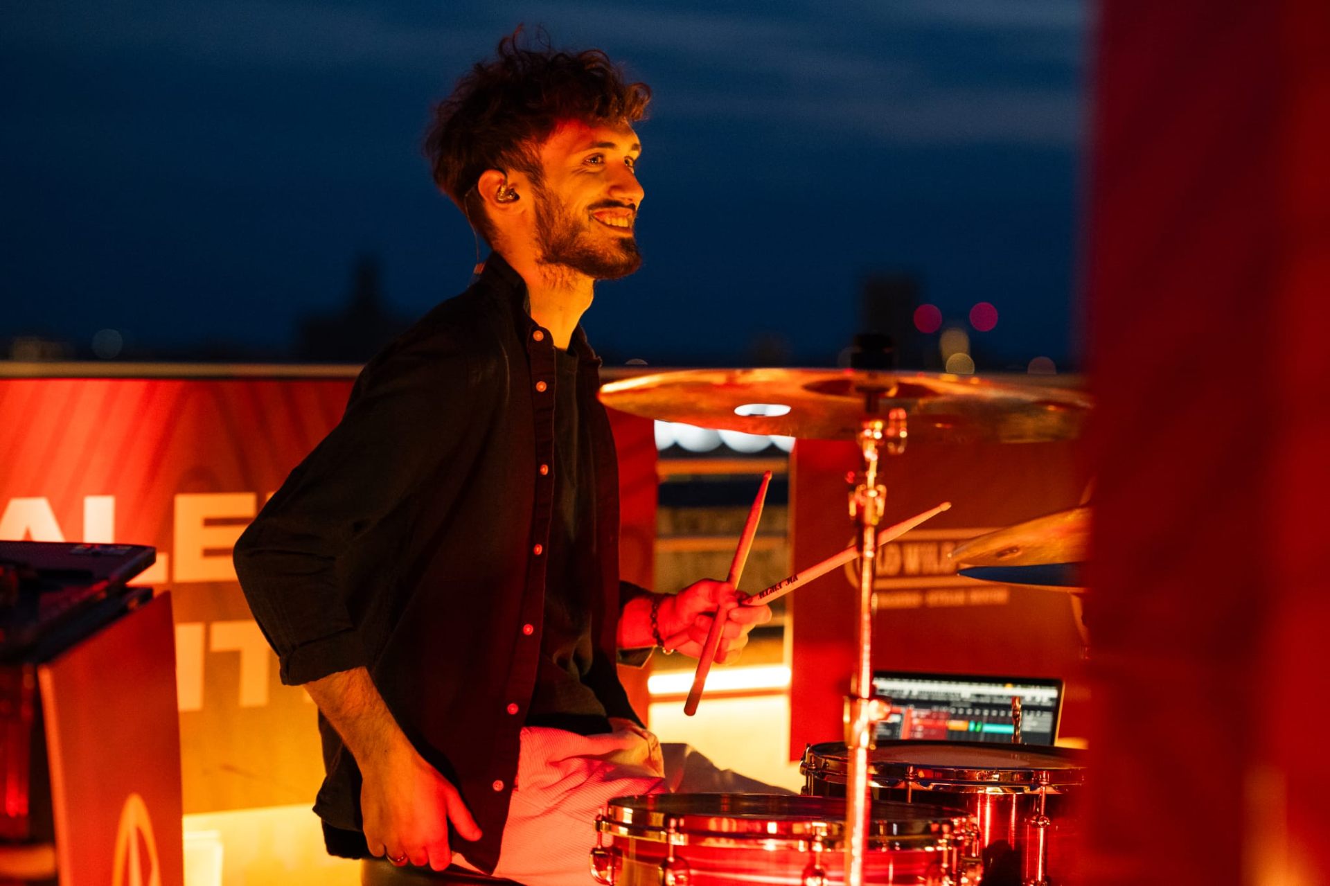Erik Brienza alla batteria